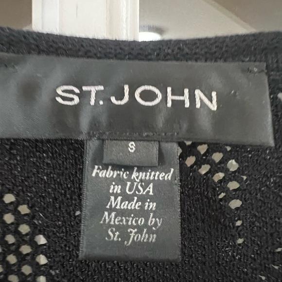 St. John Flower Open Knitted Pattern Cardigan - size  8 - Picture 6 of 7